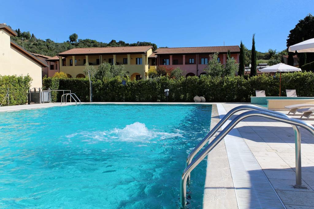 Le Corti Del Sole Residence Venturina Terme Eksteriør billede