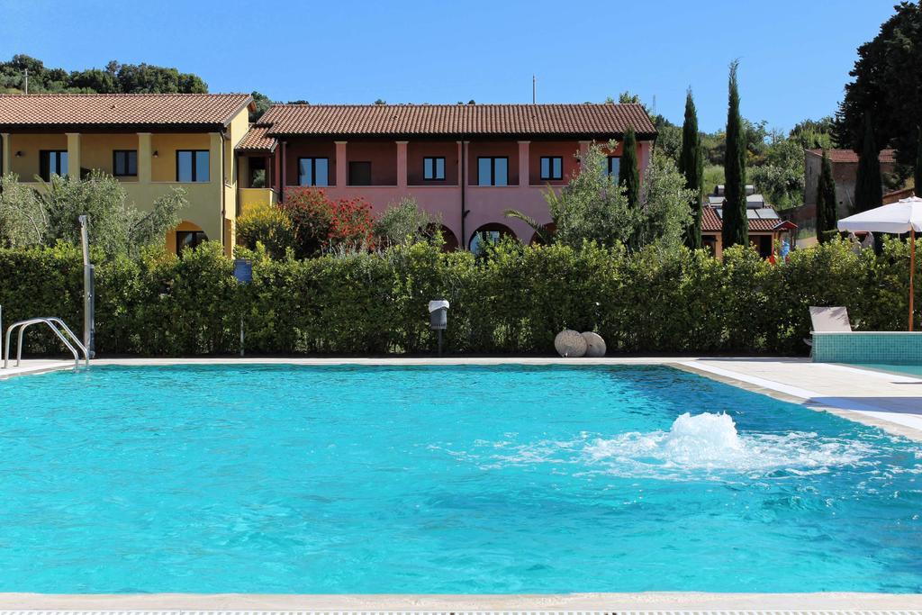 Le Corti Del Sole Residence Venturina Terme Eksteriør billede