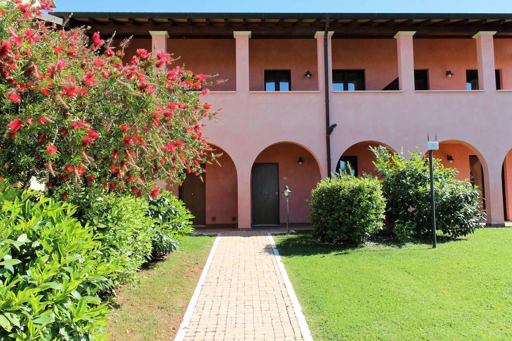 Le Corti Del Sole Residence Venturina Terme Eksteriør billede