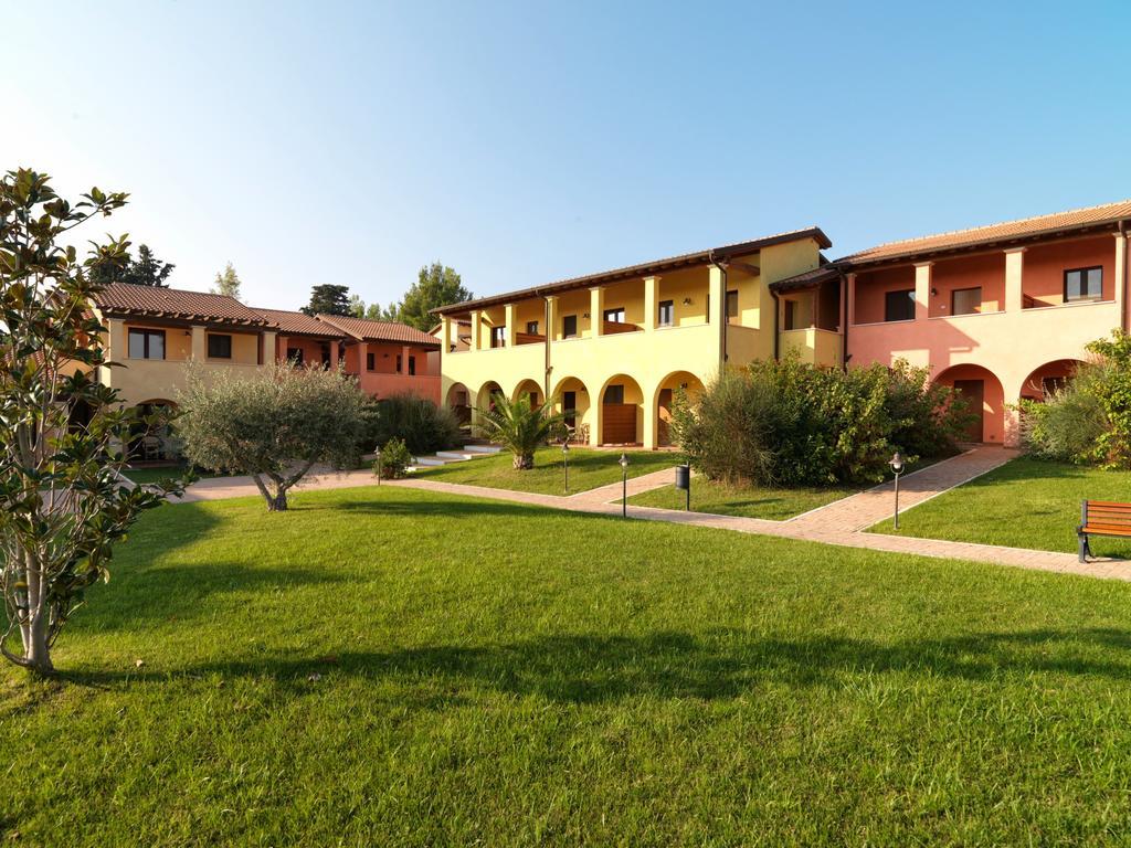 Le Corti Del Sole Residence Venturina Terme Eksteriør billede