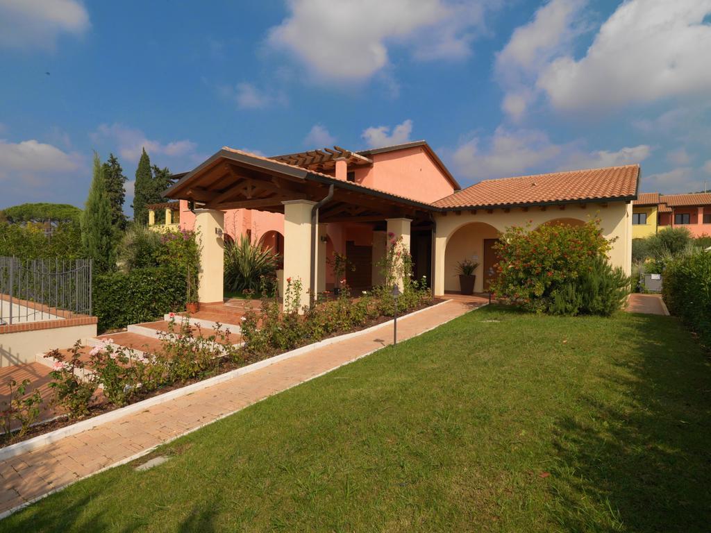 Le Corti Del Sole Residence Venturina Terme Eksteriør billede